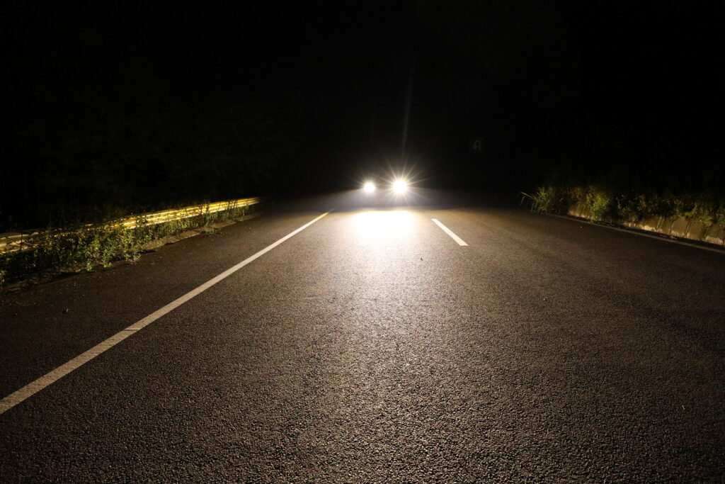 Best Headlight LED Bulbs for Rough Conditions Yellow (3000K) 18 3G4A0679