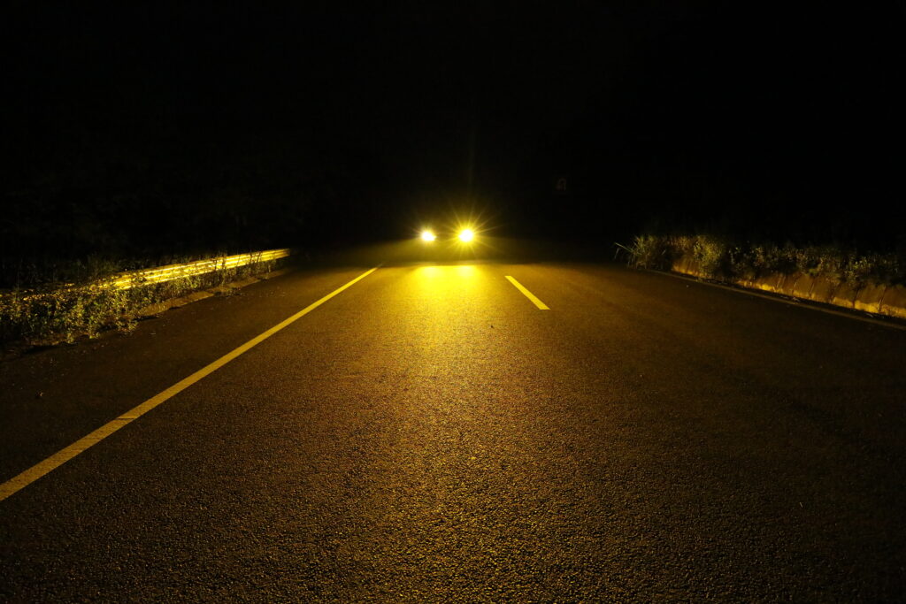 Best Headlight LED Bulbs for Rough Conditions Yellow (3000K) 19 3G4A0683