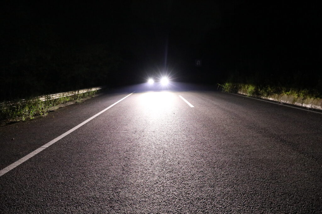 Best Headlight LED Bulbs for Rough Conditions Yellow (3000K) 17 3G4A0685